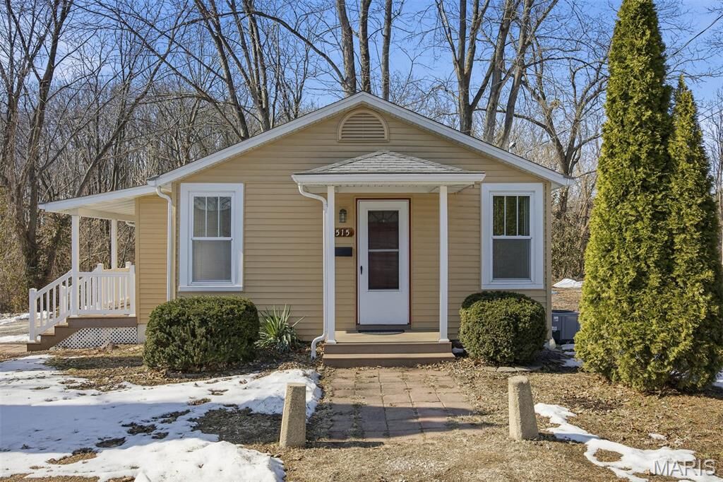 Property Photo: 1515 Laurel Street IL 62249