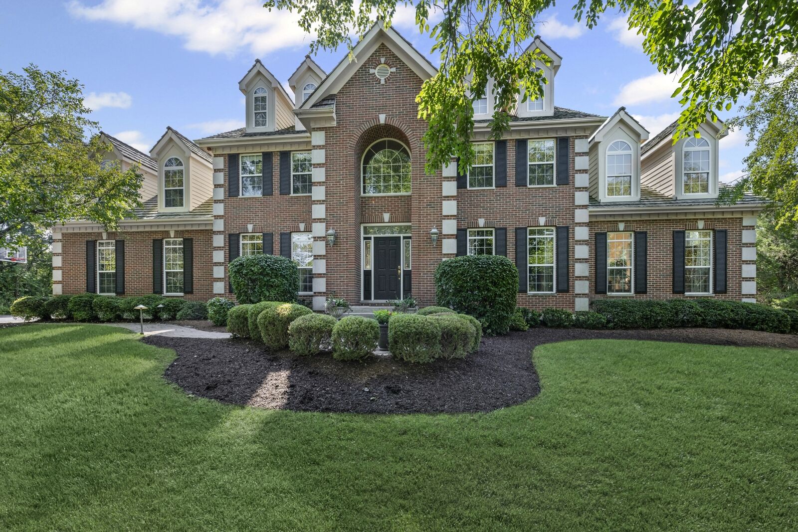 Property Photo: 25605 Blackhawk Lane IL 60010