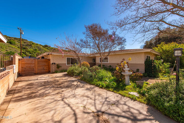 Property Photo:  616 Island View Street  CA 93015 