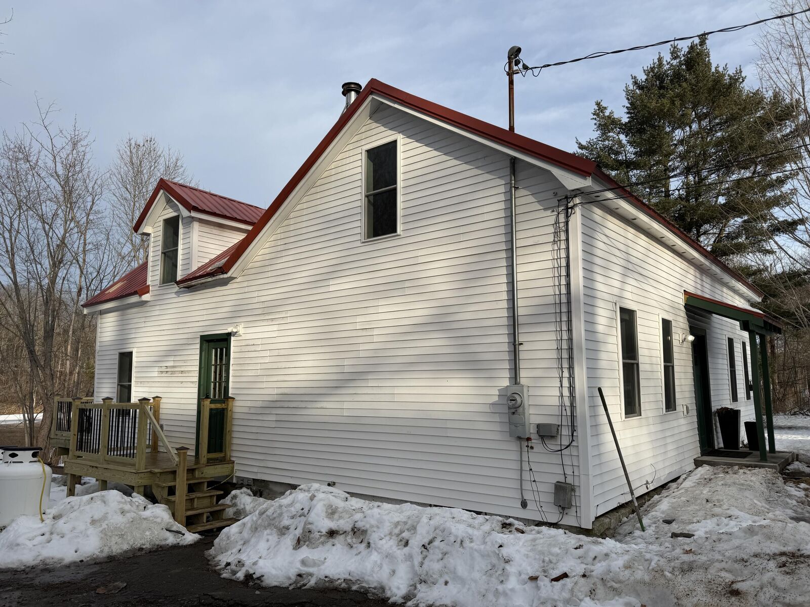 Property Photo:  42 Howard Street  ME 04468 