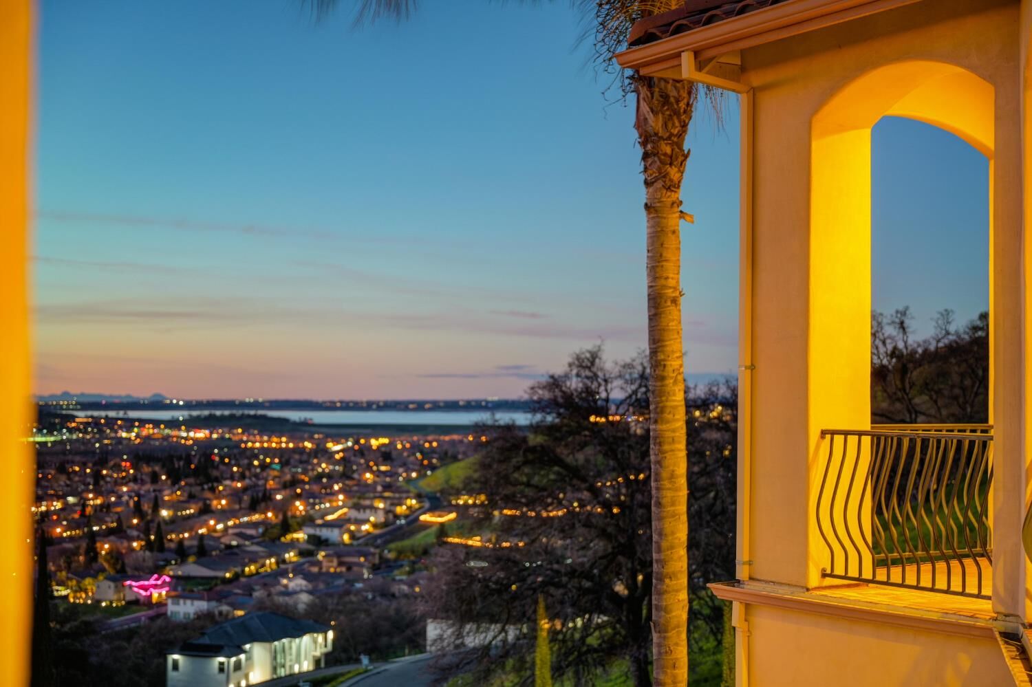 Property Photo:  512 Montridge Way  CA 95762 