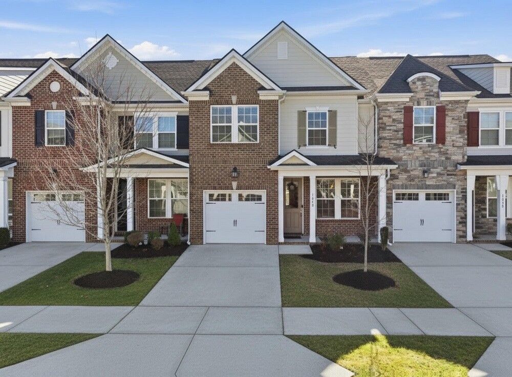 Property Photo:  1040 Livingstone Ln  TN 37122 