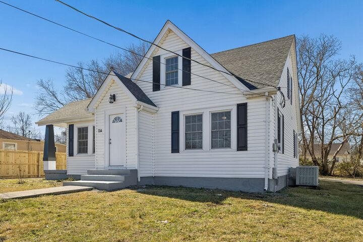 Property Photo: 114 Oak St TN 37110