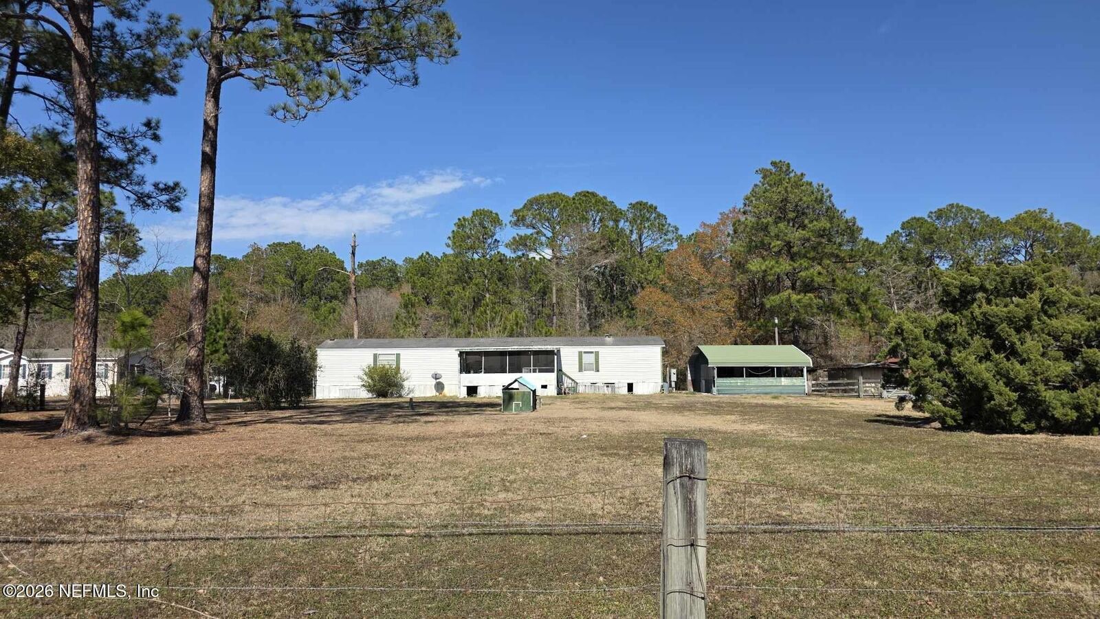 Property Photo: 16517 Village Green Drive N FL 32234
