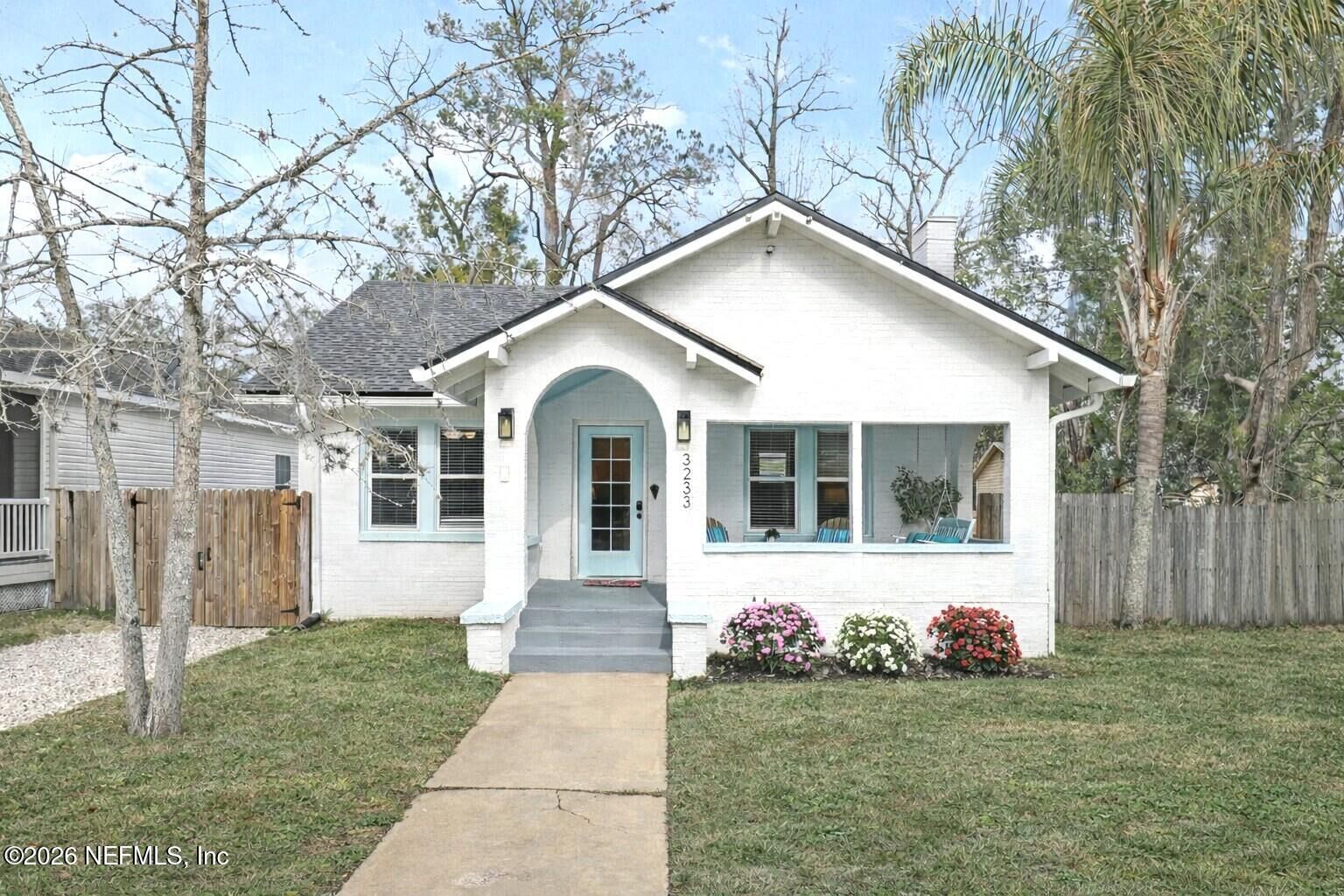 Property Photo: 3233 Mayflower Street FL 32205