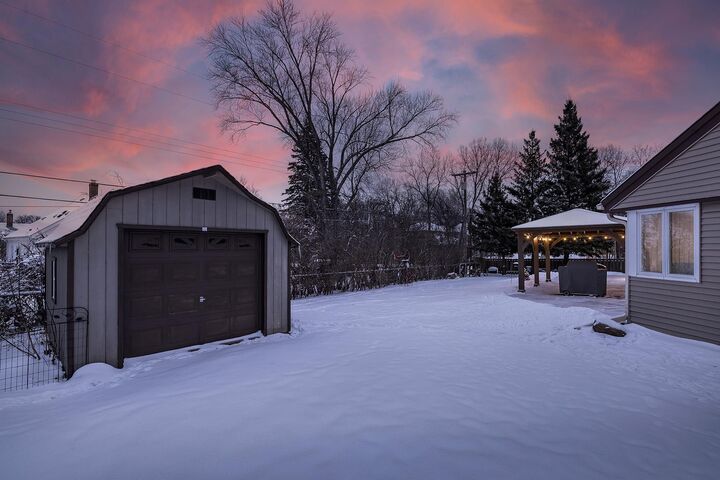 Property Photo:  501 Drillane Road  MN 55305 