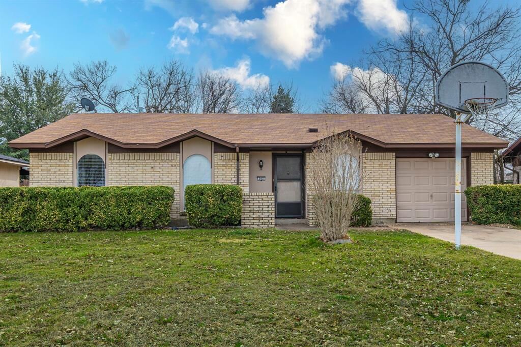 Property Photo:  362 Linklea Drive  TX 75137 