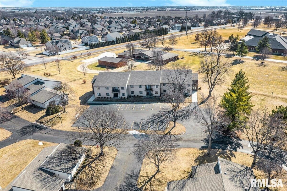 Property Photo: 2223 Veterans Road 21 IL 61550