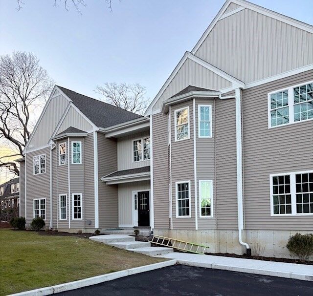 Property Photo:  2 S Spooner St 4  MA 02360 