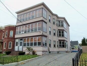 Property Photo: 102-104 Fourth Ave. 2R MA 01854