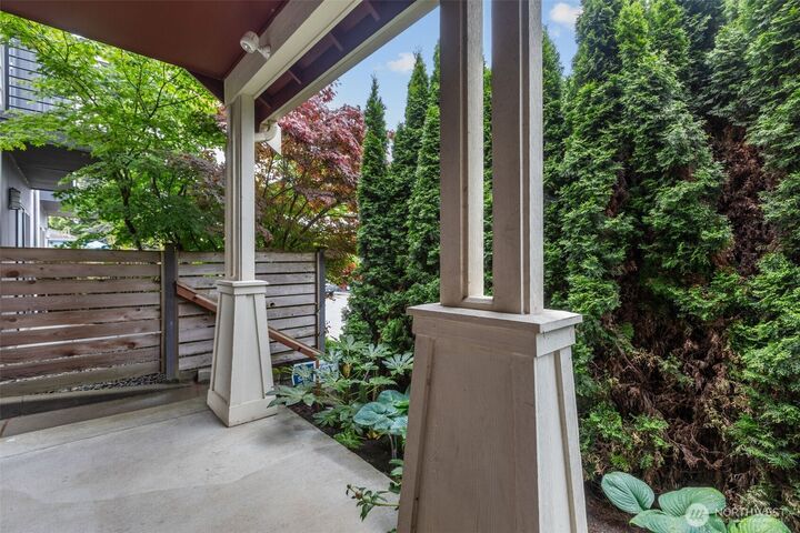 Property Photo:  4854  Delridge Way SW B  WA 98106 