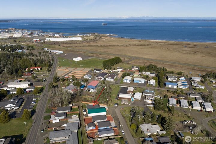 Property Photo:  839 N 1st Street  WA 98595 