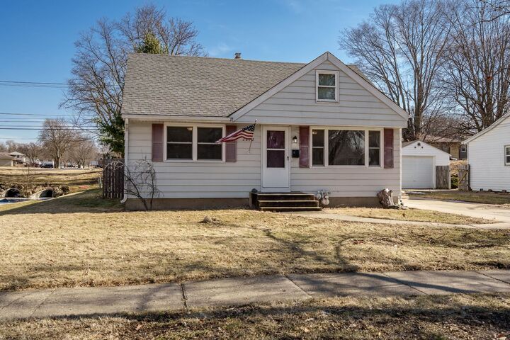 Property Photo:  2212 Colorado Avenue  IL 61108 