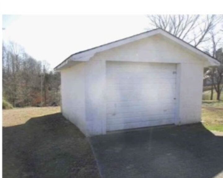 Property Photo:  200 Barren Drive  KY 42164 