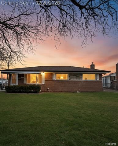 Property Photo:  32960 Oakview Drive  MI 48092 