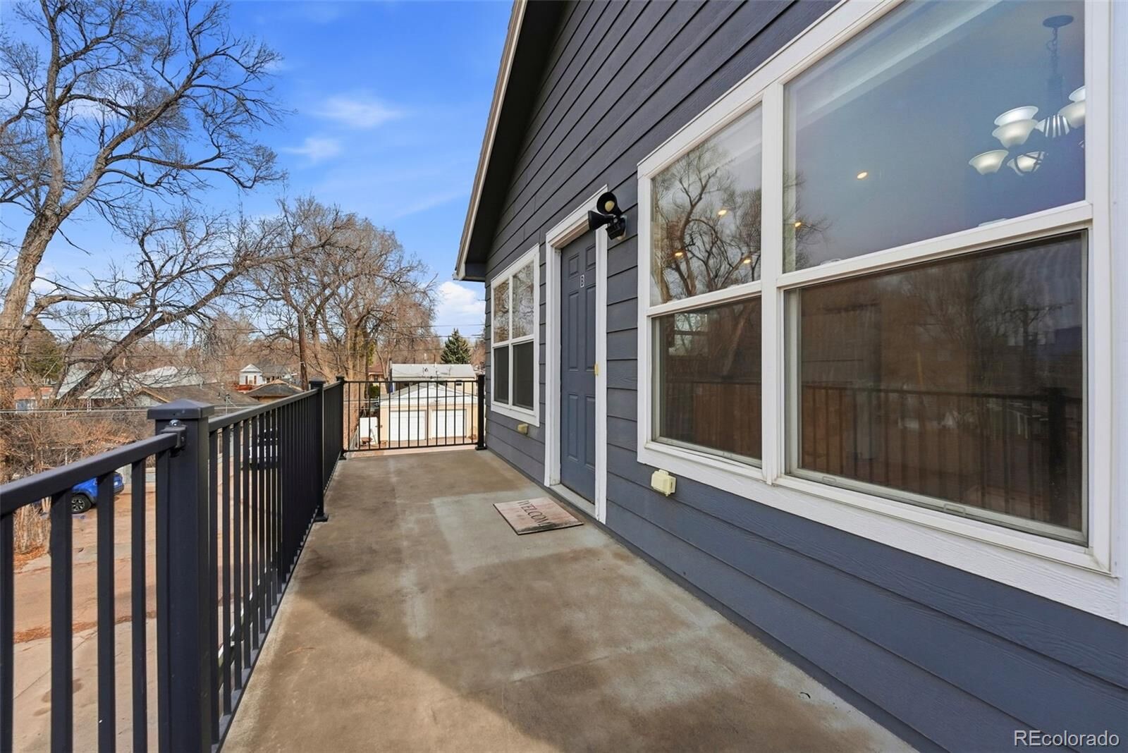 Property Photo:  944 E Moreno Avenue B  CO 80903 