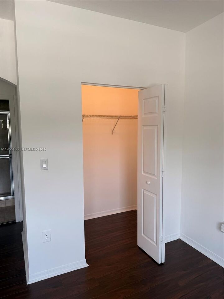 Property Photo: 906 SW 143rd Ave FL 33027