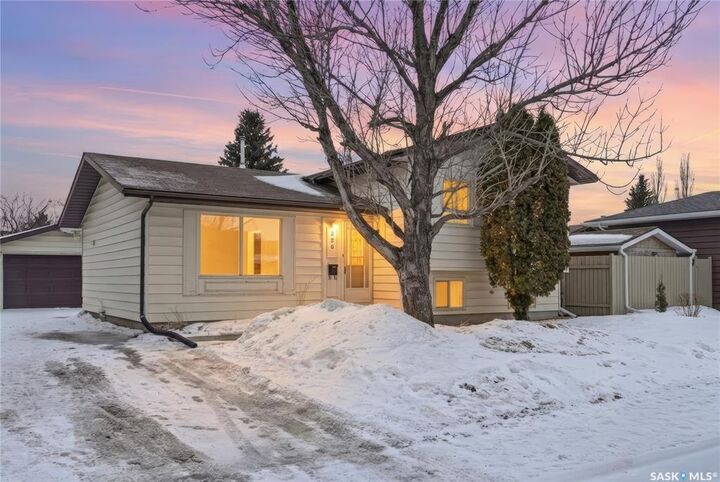 Property Photo:  226 Stillwater Drive  SK S7J 4K3 