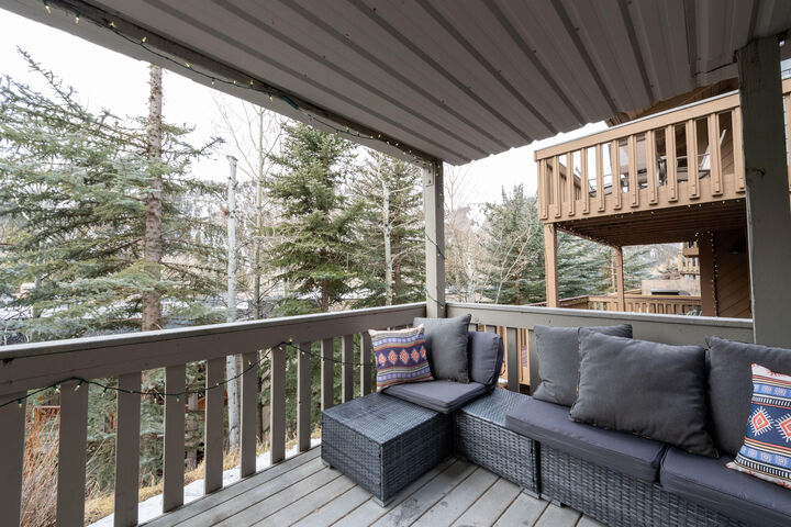 Property Photo: 340 W River St W 121 ID 83340