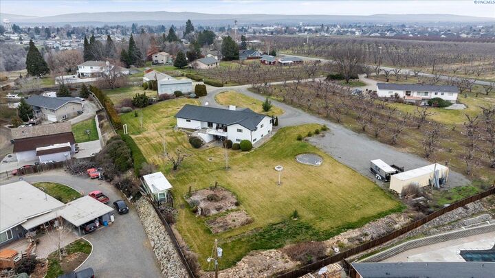 Property Photo:  1664 S Euclid Road  WA 98930 