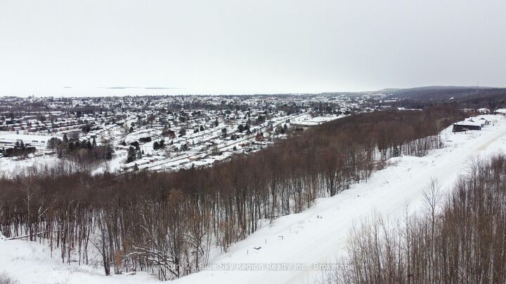 Property Photo:  70 Kenreta Drive  ON P1C 0A5 