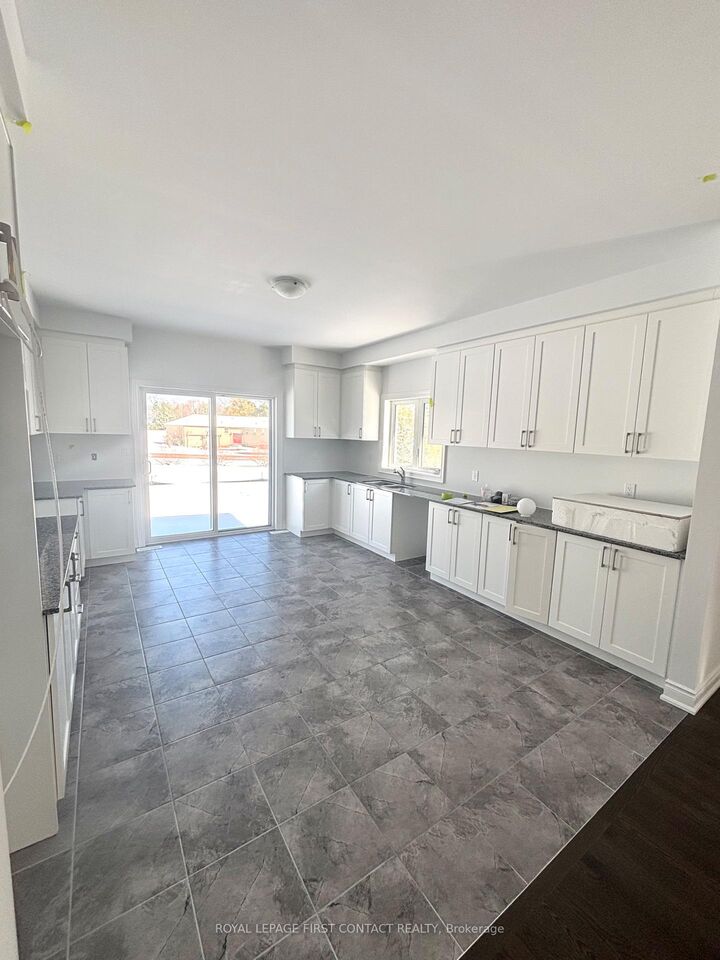 Property Photo: 6 Misty Ridge Road ON L9Z 0R8