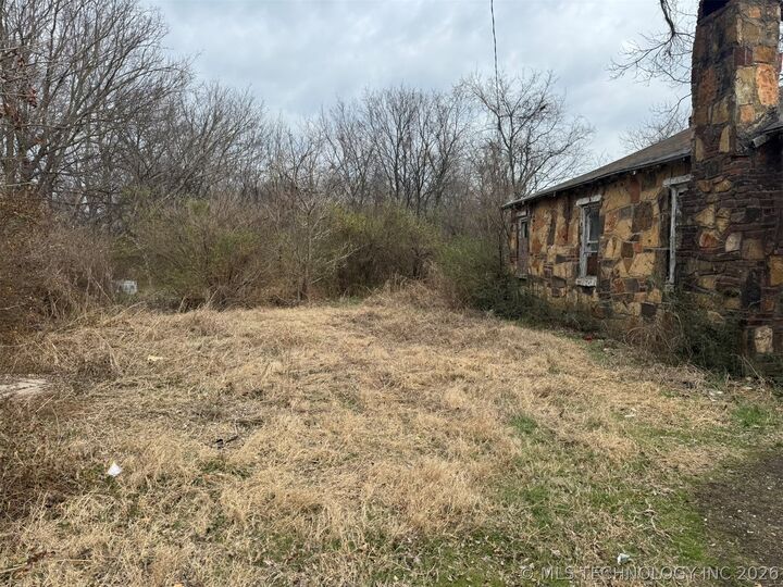Property Photo:  642 N 19th Street  OK 74401 