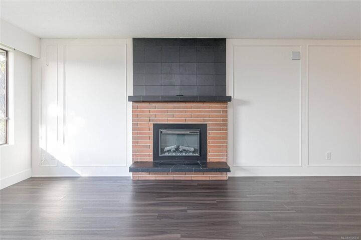 Property Photo:  1400 Townsite Rd  BC V9S 1N1 