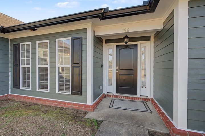 Property Photo:  196 Huntingdon Drive  GA 31763 