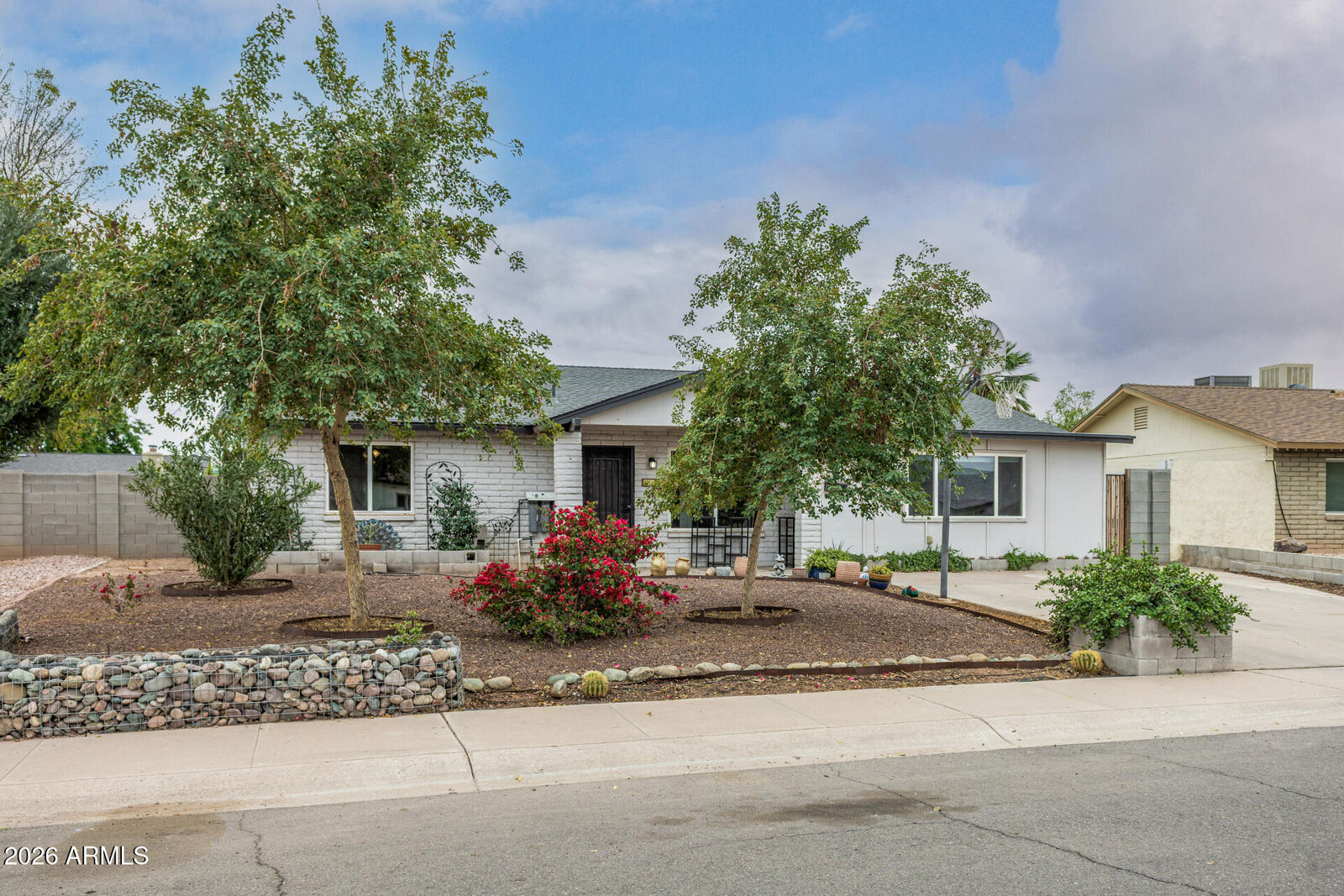 Property Photo:  227 E Auburn Drive  AZ 85283 