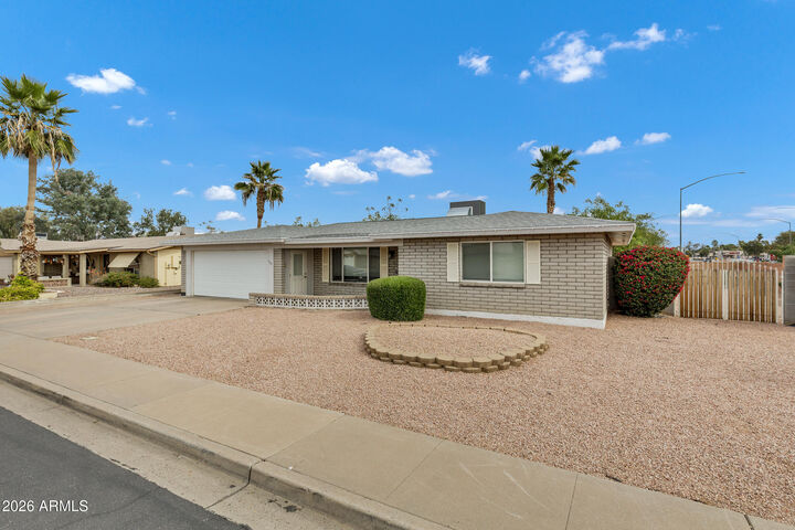 Property Photo:  1155 S St Paul --  AZ 85206 