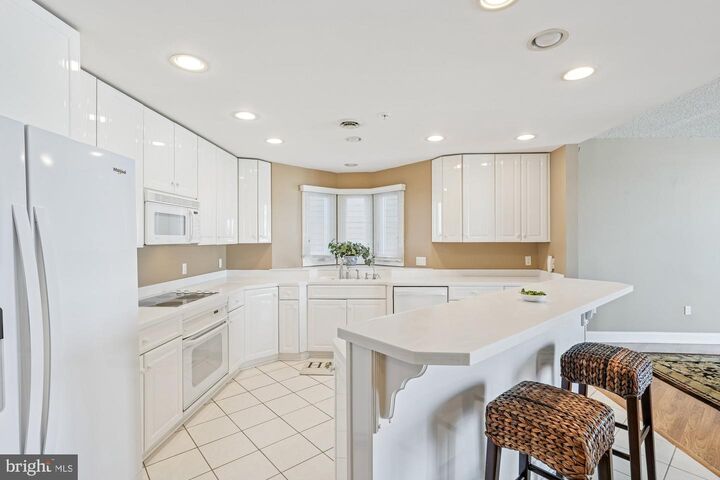 Property Photo: 5105 Atlantic Avenue 101 MD 21842