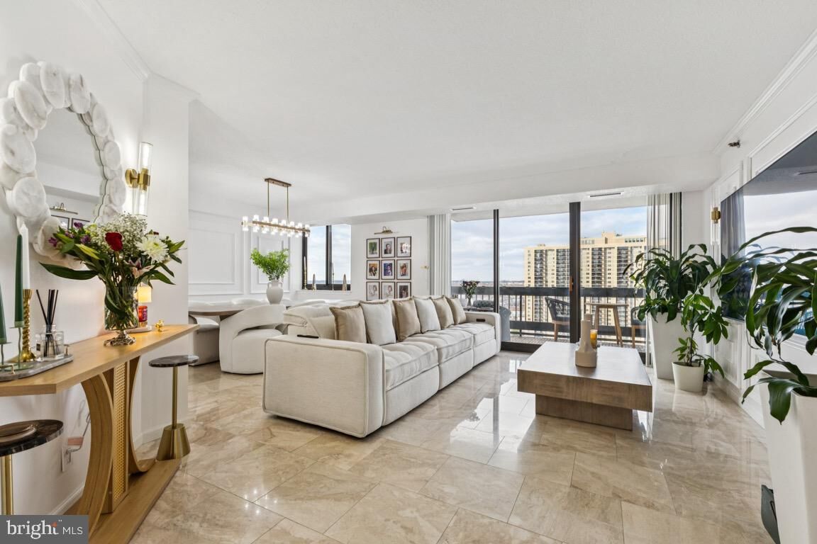 Property Photo:  5505 Seminary Road 1810N  VA 22041 