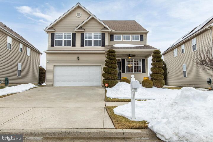 Property Photo:  114 Rosemary Court  DE 19701 