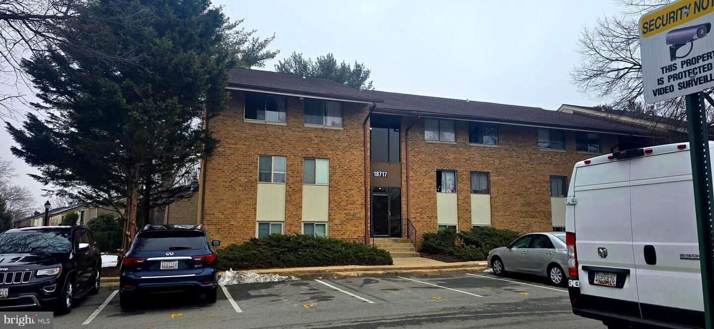 Property Photo:  18717 Walkers Choice Road 18717  MD 20886 
