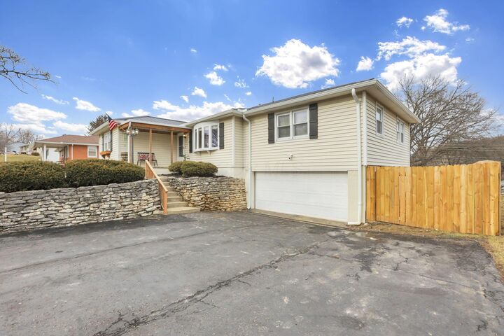 Property Photo: 2014 N Columbus Street OH 43130