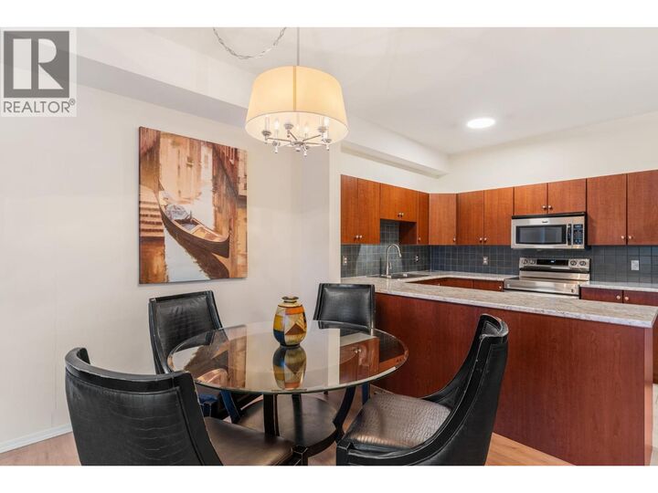 Photo de la propriété: 1875 Country Club Drive 1616 BC V1V 2W7