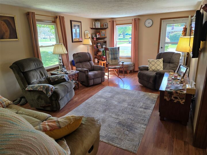 Property Photo:  80 Park Avenue  PA 16401 