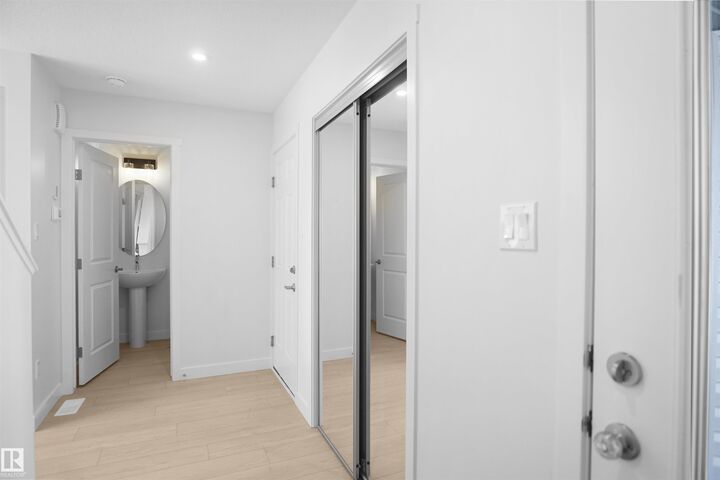 Property Photo:  8891 Carson Way SW  AB T6W 5H8 