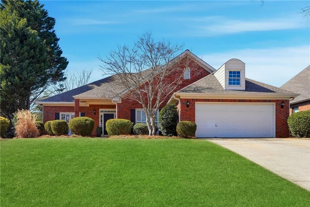 Property Photo:  5480 Vicarage Walk  GA 30005 