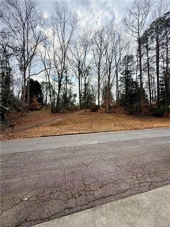 Property Photo: 988 Somerset Drive NW GA 30327