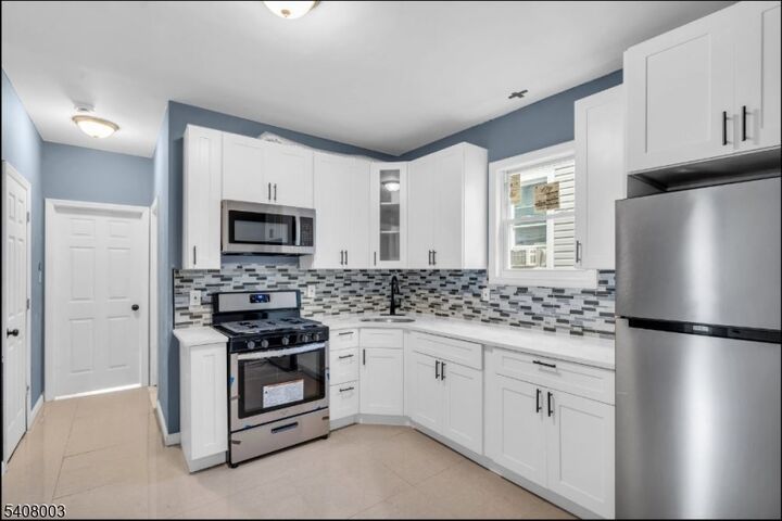 Property Photo:  568 Grove St  NJ 07111 