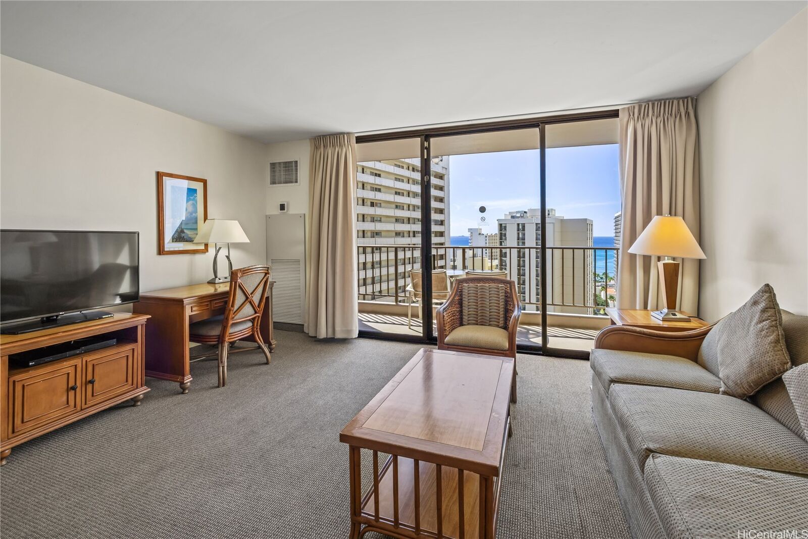 Property Photo:  229 Paoakalani Avenue 2104 (Nuc)  HI 96815 