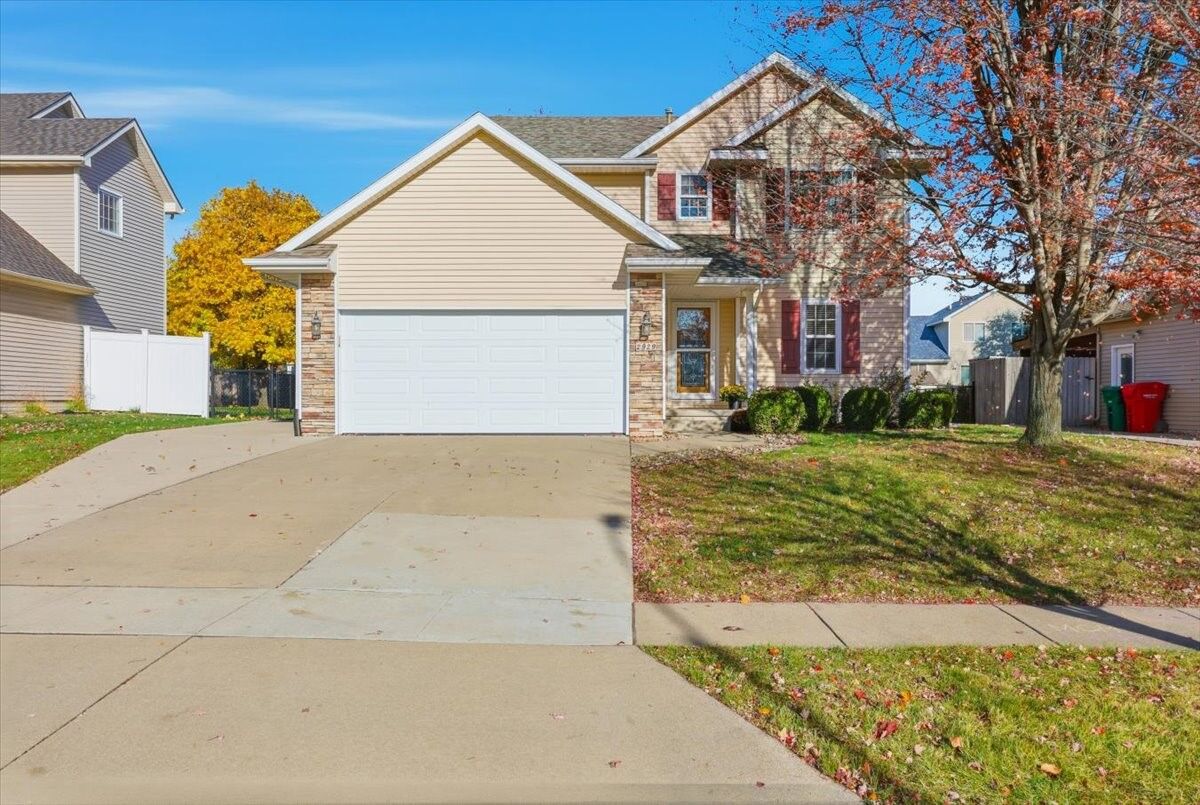 Property Photo: 2929 SW Meadow Ridge Drive IA 50023