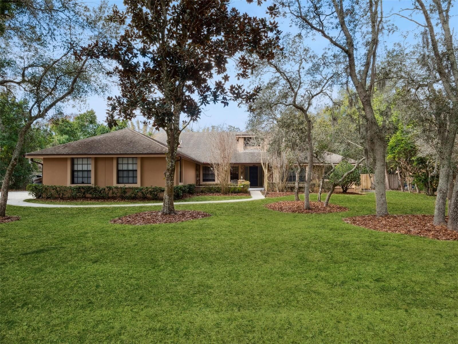 Property Photo:  5314 Shadywood Lane  FL 32819 