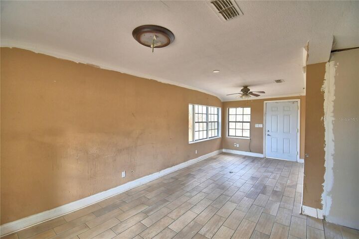 Property Photo:  3715 Old Dixie Highway  FL 33823 