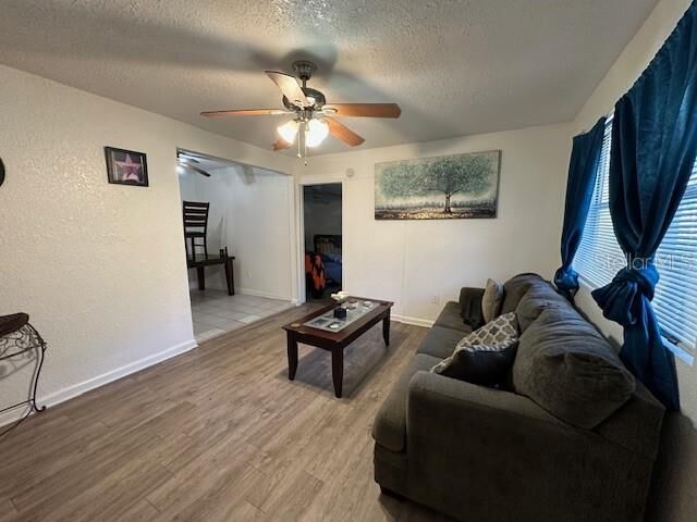 Property Photo: 4628 Suray Avenue FL 32208