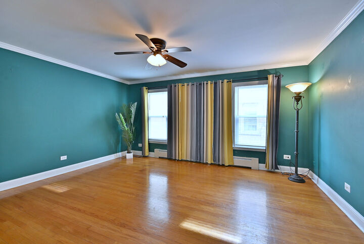 Property Photo:  4428 N Central Avenue 1E  IL 60630 