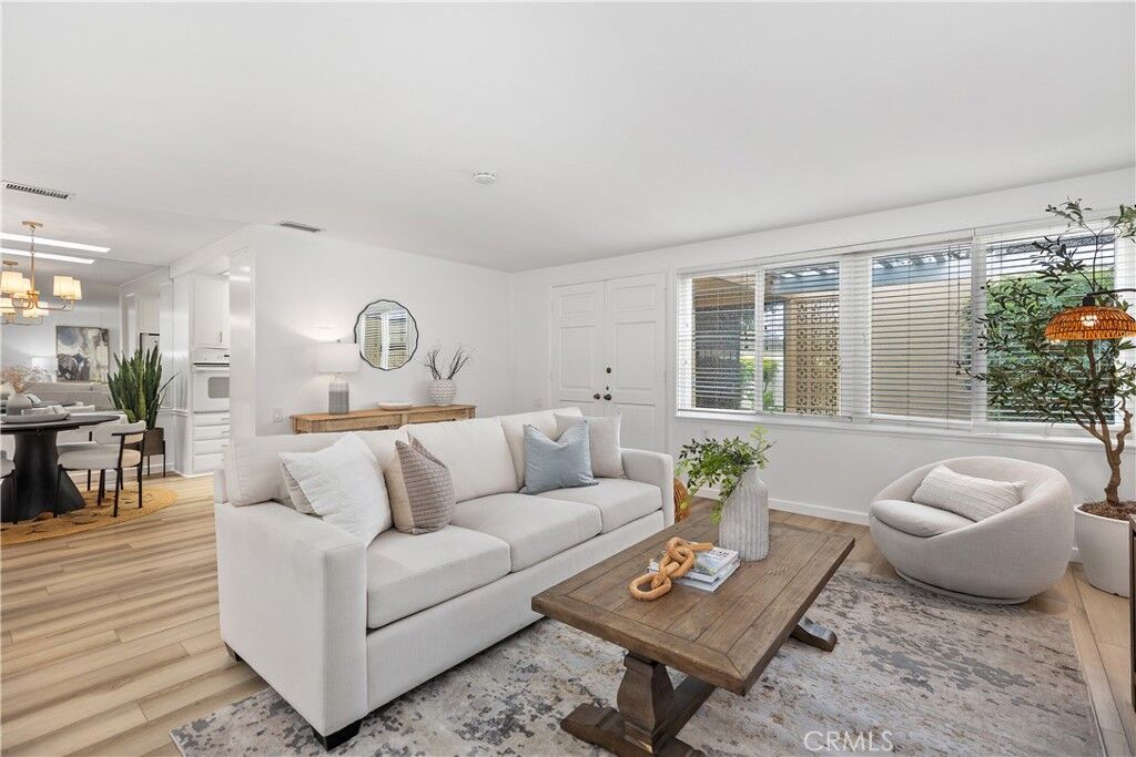 Property Photo:  205 Avenida Majorca  CA 92637 