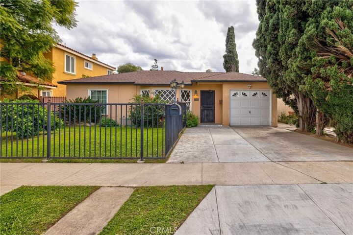 Property Photo:  7128 Farmland  CA 90660 